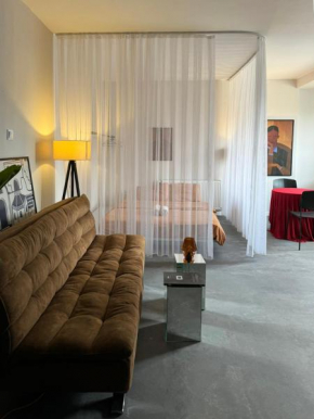 Etern Stays - PRN Apartment